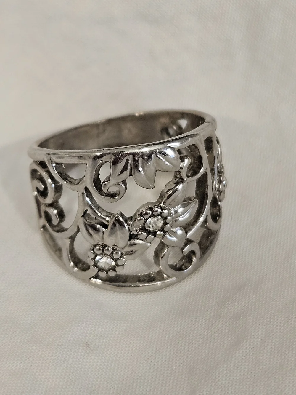 Silver Floral Filigree Statement Ring - Elegant Women's Jewelry